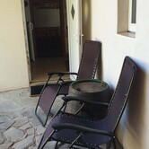 relax-kresla-ve-dvore-7687-